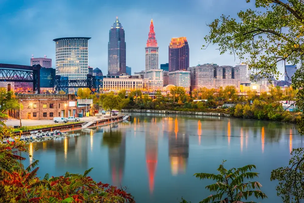 Cleveland, Ohio, USA skyline on the river