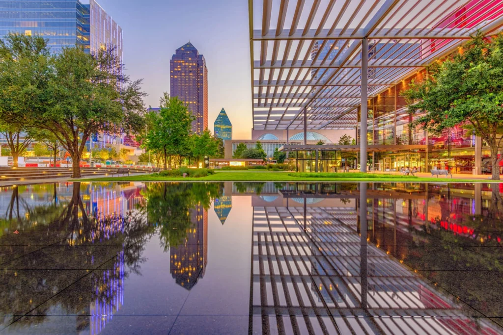 Dallas, Texas, USA downtown plaza and skyline on a Texas Road Trip