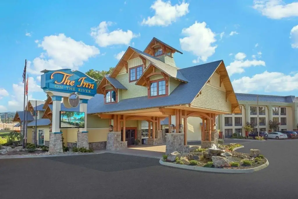 The Inn on the River, Pigeon Forge
