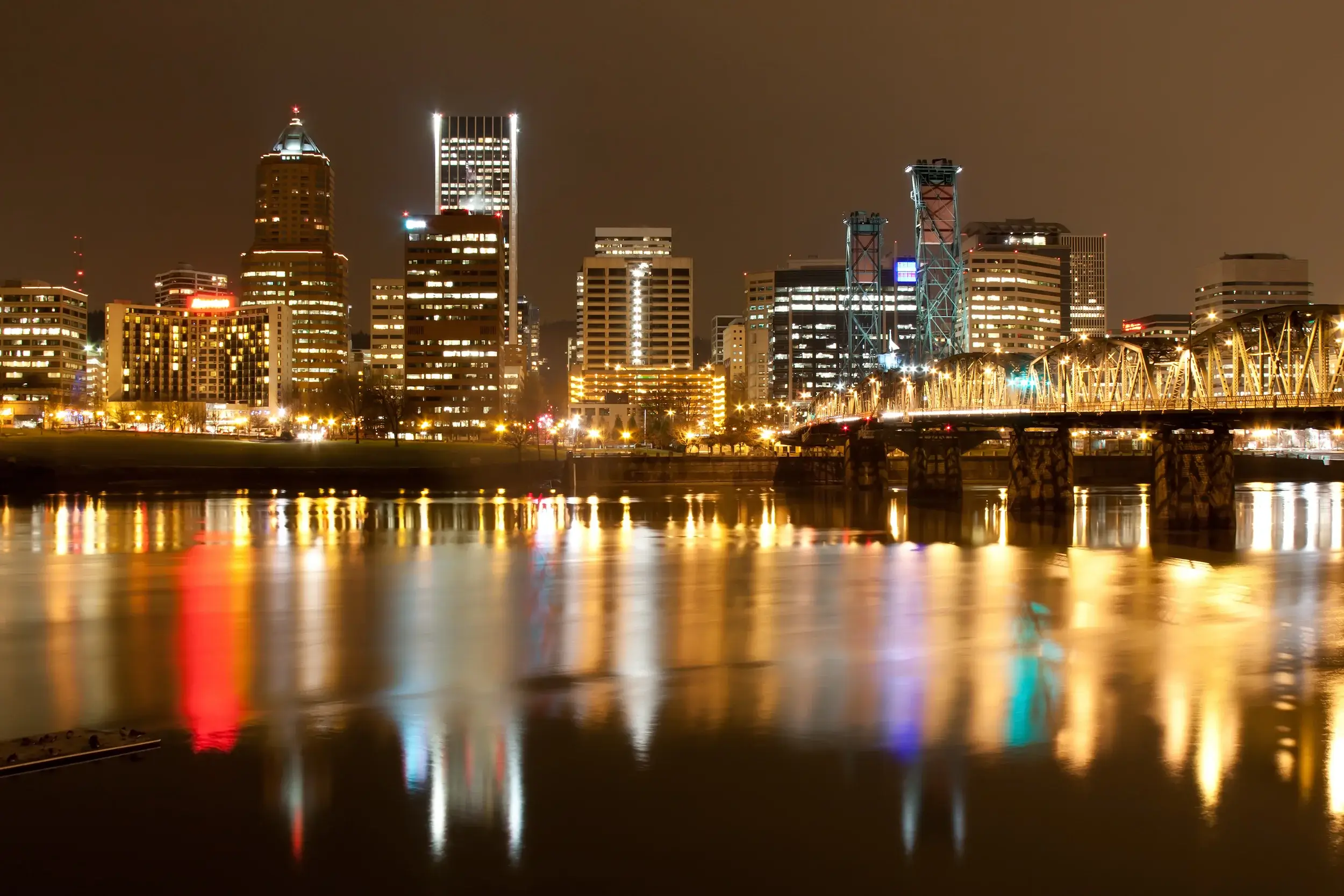 View of Portland, Oregon overlooking the willamette river