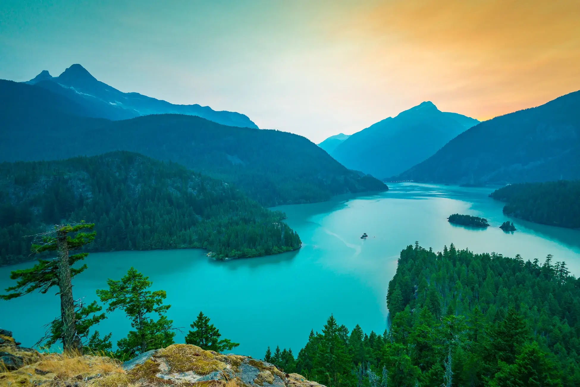 Diablo lake, sunset in North Cascades national park